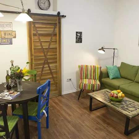 Milk&honey - Free Parking