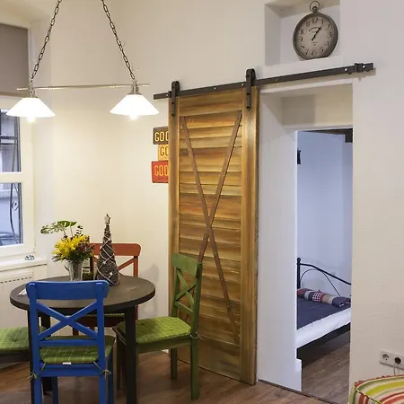 Milk&honey - Free Parking Daire